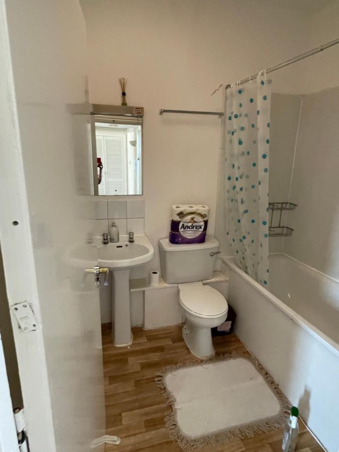 Vibrant & Cosy London Apartment Near Wembley ภายนอก รูปภาพ